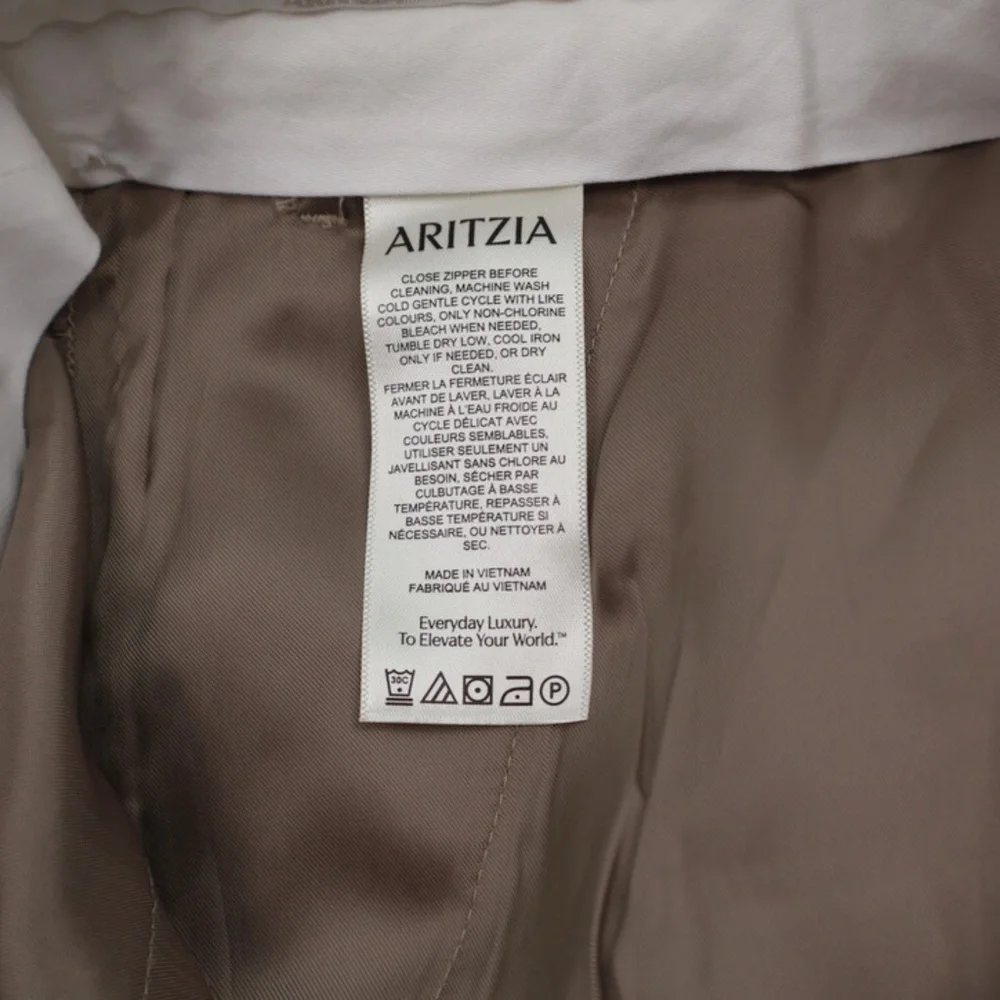 Aritzia Tailored High Rise Khaki Shorts Size 4 - Picture 5 of 13